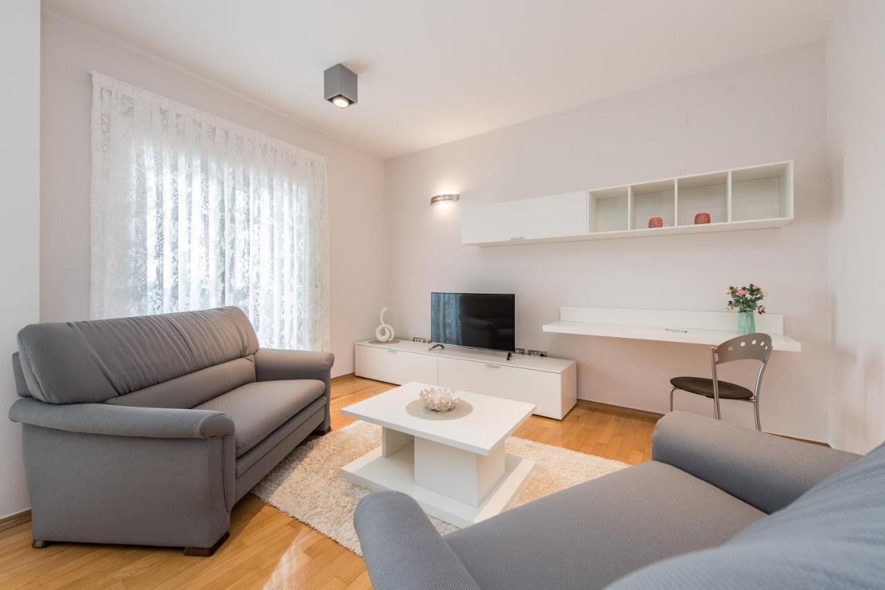 Apartmán Pool Terrace Sea View Sarkic Novalja Exteriér fotografie